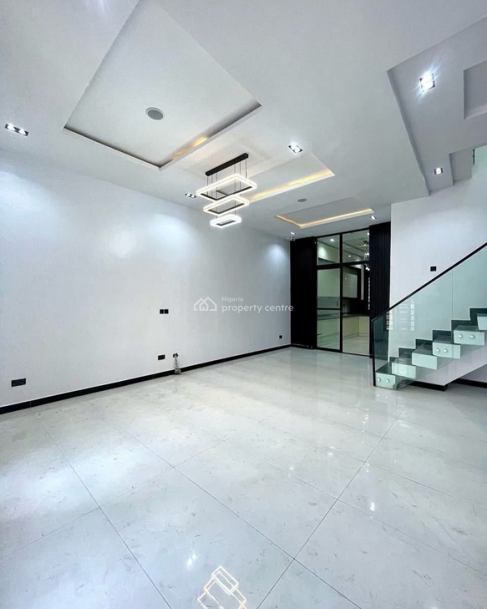 Luxurious 4 Bed with Bq & Personal Compound, Ikate, Lekki Phase 1, Lekki, Lagos, Semi-detached Duplex for Sale