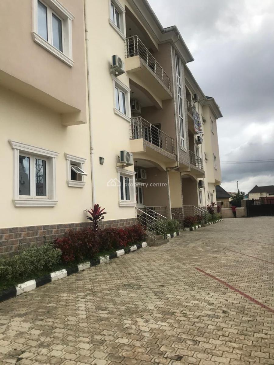 Beautiful 3 Bedroom Fully Serviced and Furnished Apartment, Jahi, Jahi, Abuja, Flat / Apartment for Rent