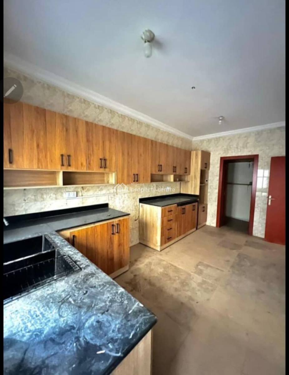 3 Bedroom Terrace with Bq, Off Admiralty Way, Lekki Phase 1, Lekki, Lagos, Flat / Apartment for Rent