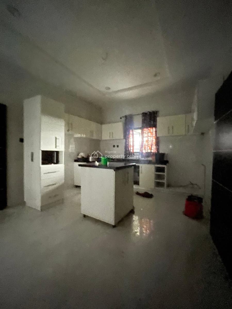 4 Bedroom Bungalow on 2.5 Plots, Eneka, Port Harcourt, Rivers, Detached Bungalow for Sale