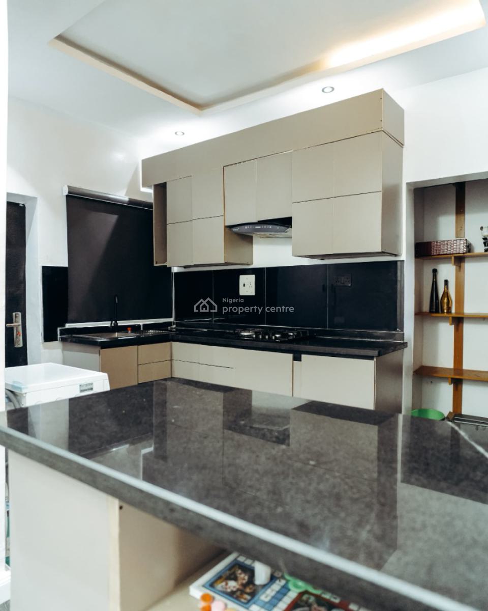 Lovely 3 Bedrooms Flat, Ensuite with Bq, Upstairs, Prime Waters Garden Estate, Lekki Phase 1, Lekki, Lagos, Flat / Apartment for Rent