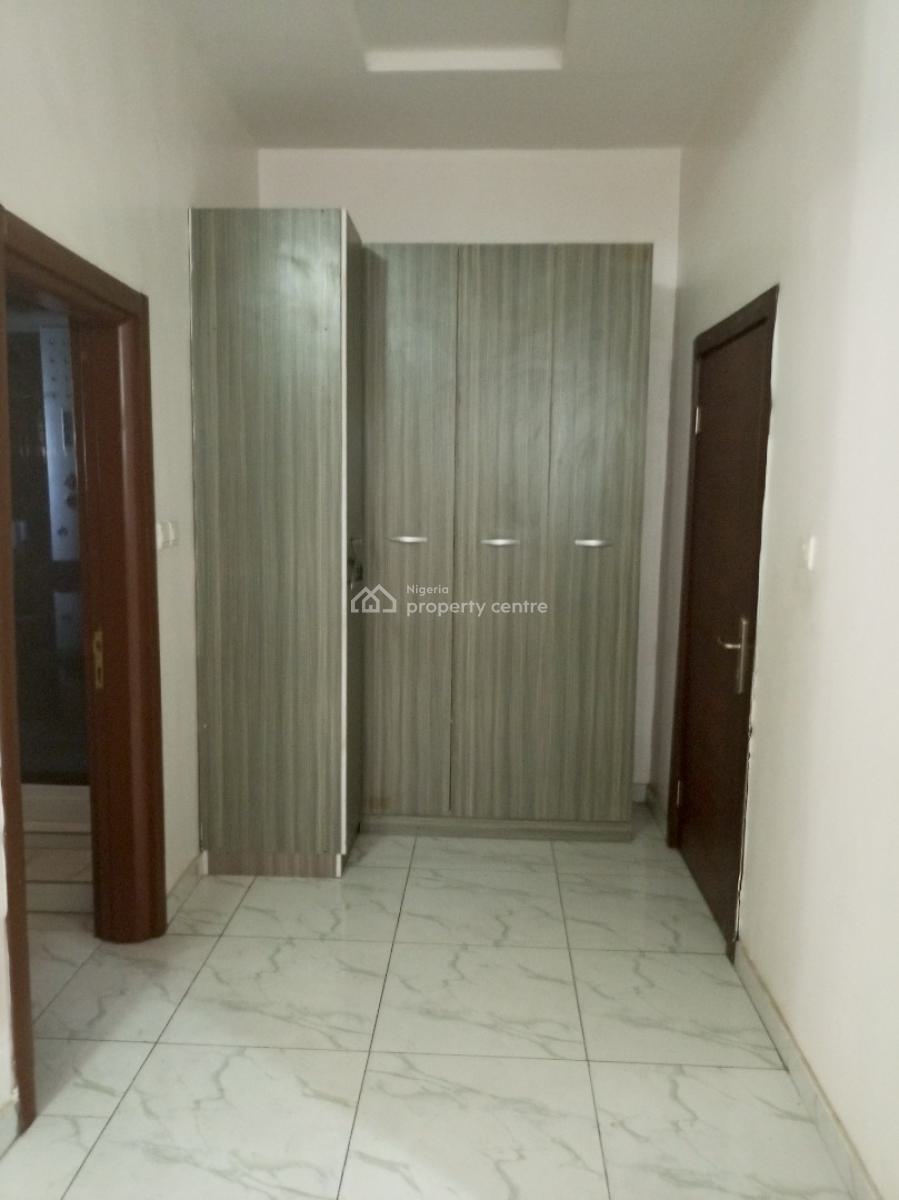 Massive 5bedroom Fully Detached Duplex Large Parking, Inside Estate, Osapa, Lekki, Lagos, Detached Duplex for Rent