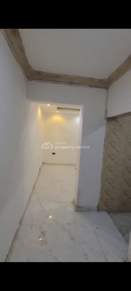 Mini Flat, Abeokuta Street Adekunle Yaba Lagos, Yaba, Lagos, Mini Flat (room and Parlour) for Rent