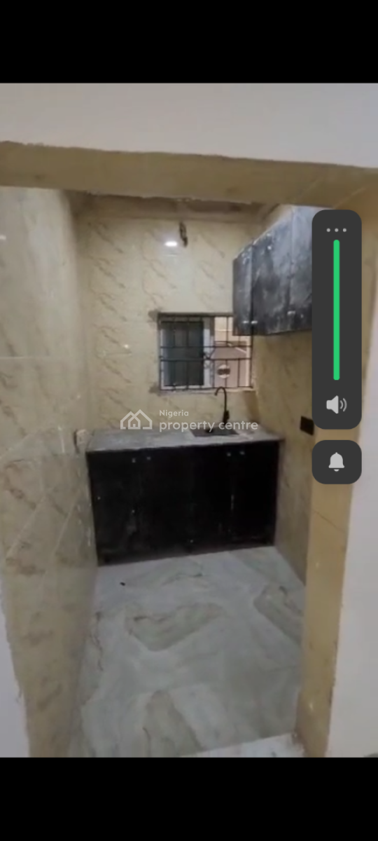 Mini Flat, Abeokuta Street Adekunle Yaba Lagos, Yaba, Lagos, Mini Flat (room and Parlour) for Rent