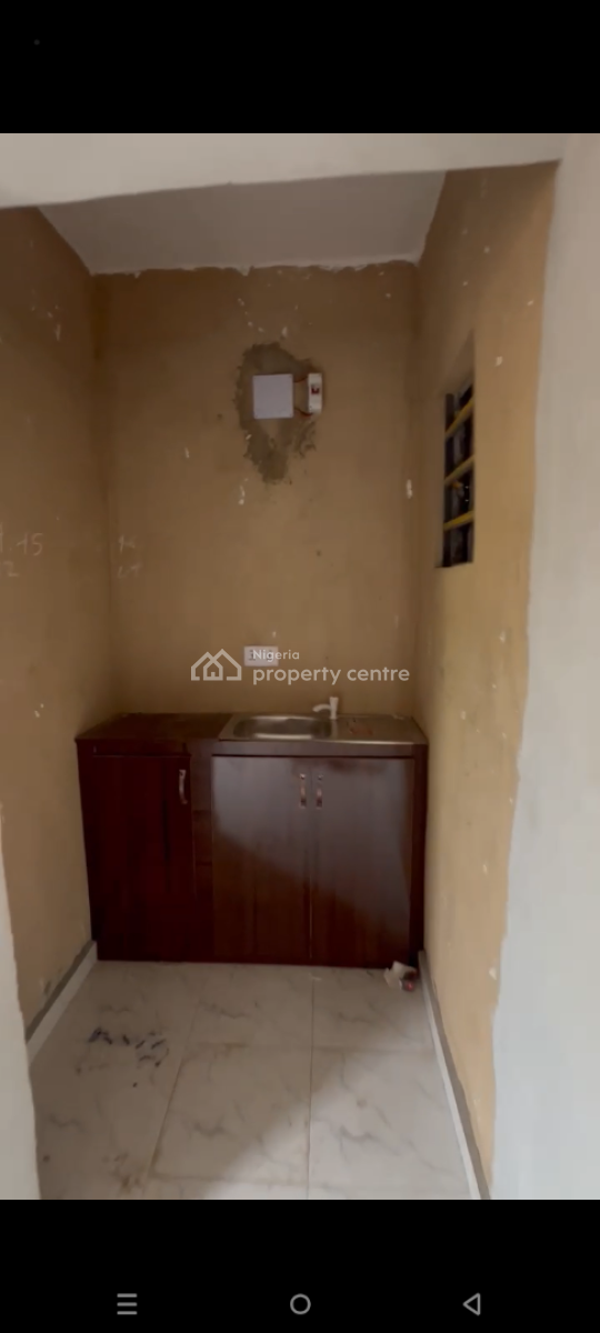 Mini Flat, Abeokuta Street, Adekunle, Yaba, Lagos, Mini Flat (room and Parlour) for Rent