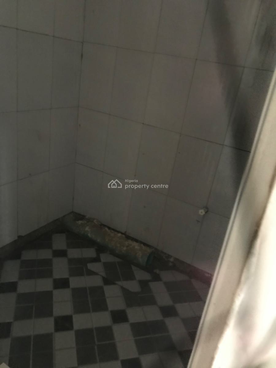 Mini Flat, Pedro Road, Shomolu, Lagos, Mini Flat (room and Parlour) for Rent