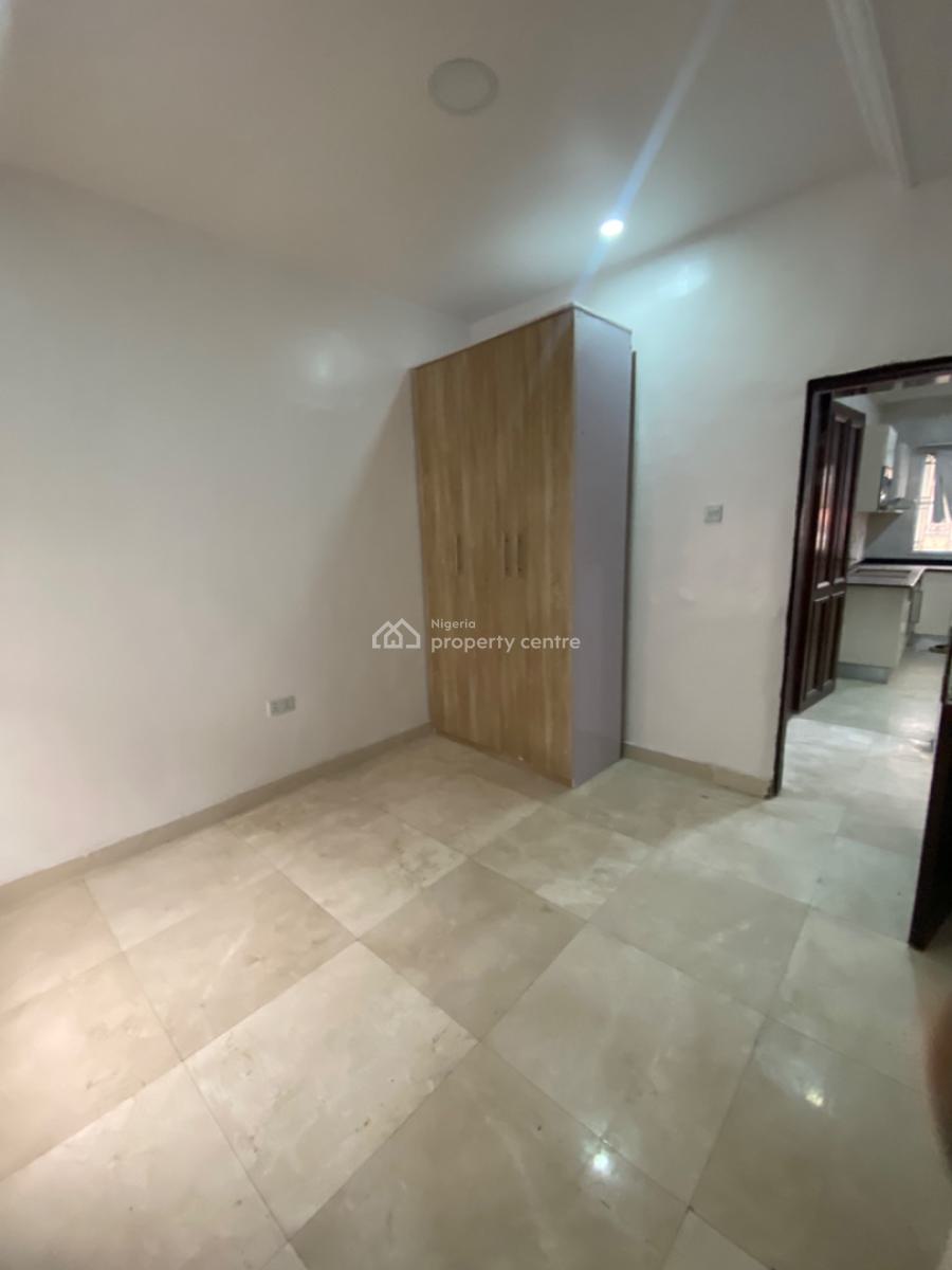 Serviced 3 Bedroom Flat, Off Admiralty Way, Lekki Phase 1, Lekki, Lagos, Flat / Apartment for Rent
