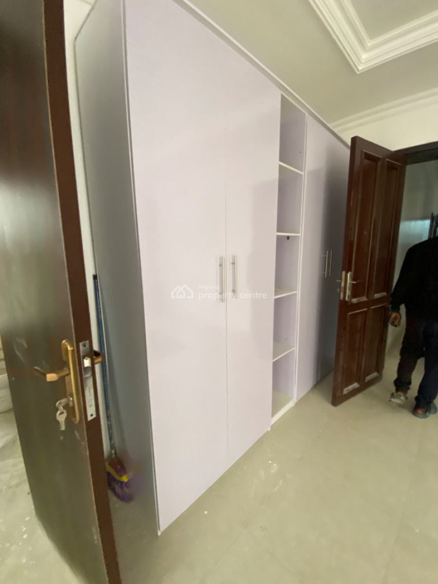 Serviced 3 Bedroom Flat, Off Admiralty Way, Lekki Phase 1, Lekki, Lagos, Flat / Apartment for Rent