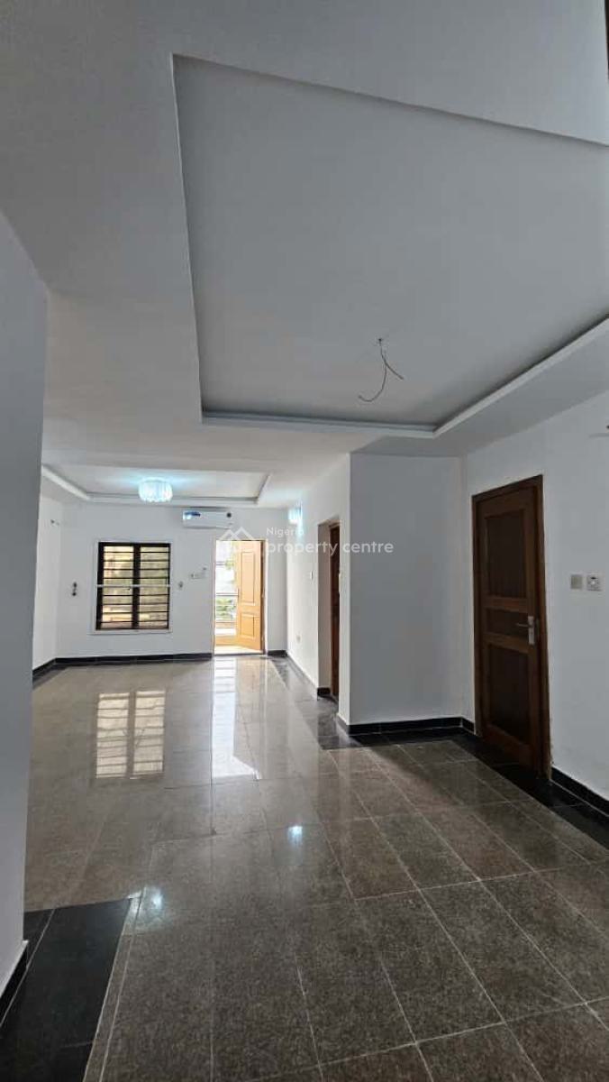 Conducive 3 Bedroom Apartment with a Bq, Lekki Phase 1, Lekki, Lagos, House for Rent
