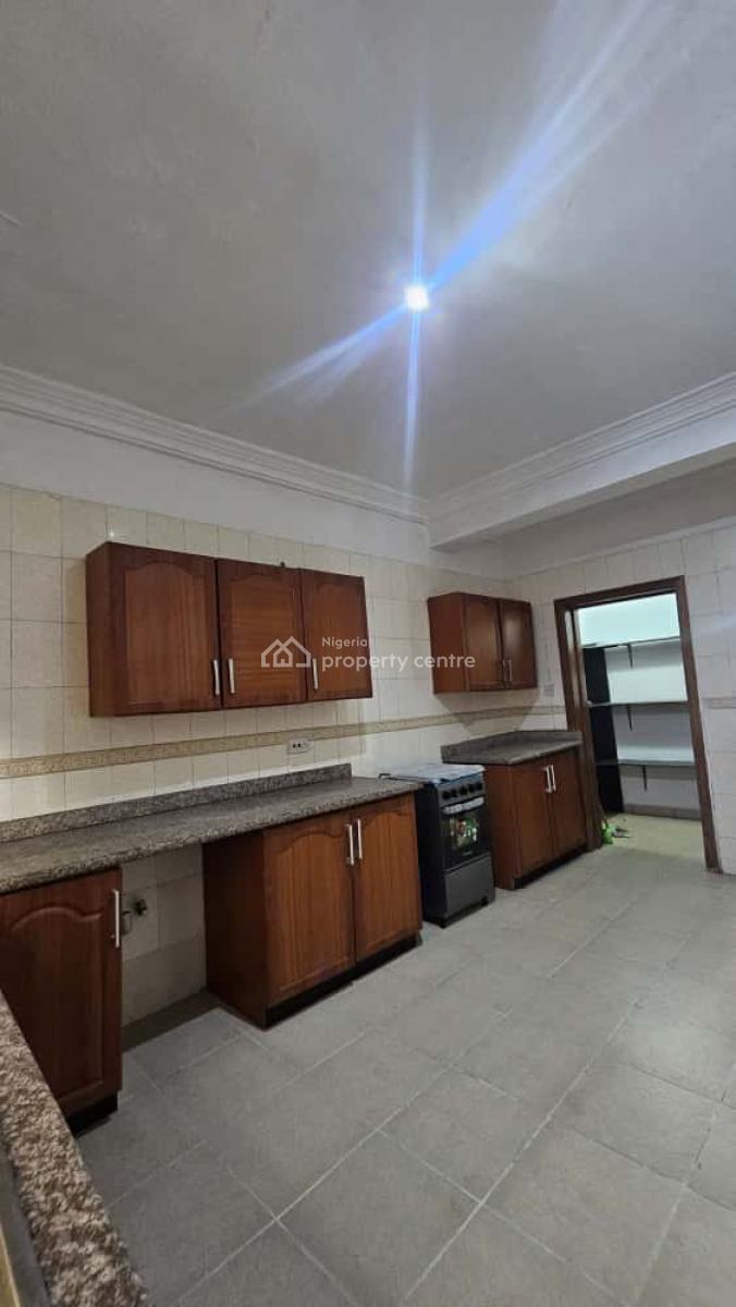 Conducive 3 Bedroom Apartment with a Bq, Lekki Phase 1, Lekki, Lagos, House for Rent