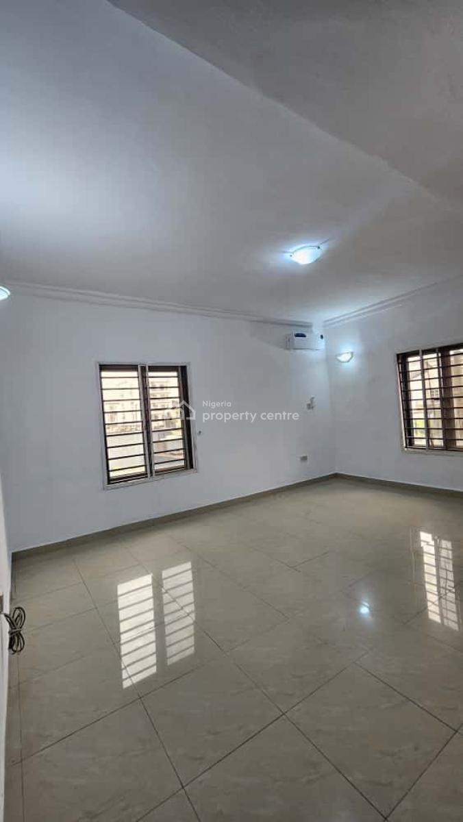 Conducive 3 Bedroom Apartment with a Bq, Lekki Phase 1, Lekki, Lagos, House for Rent