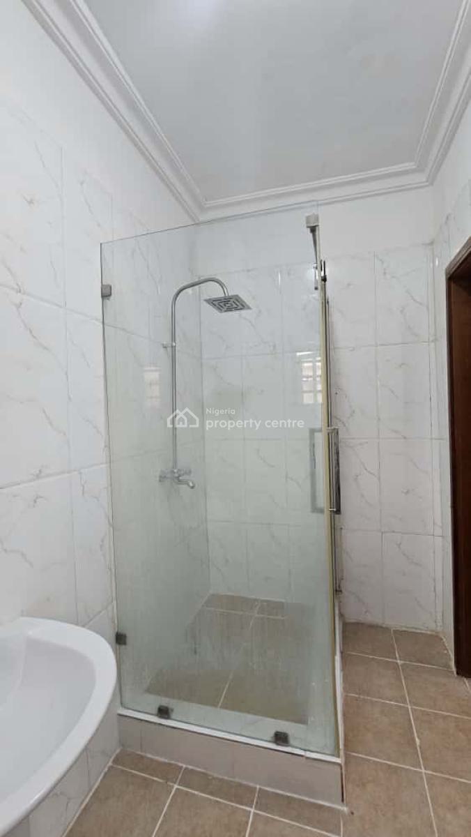 Conducive 3 Bedroom Apartment with a Bq, Lekki Phase 1, Lekki, Lagos, House for Rent