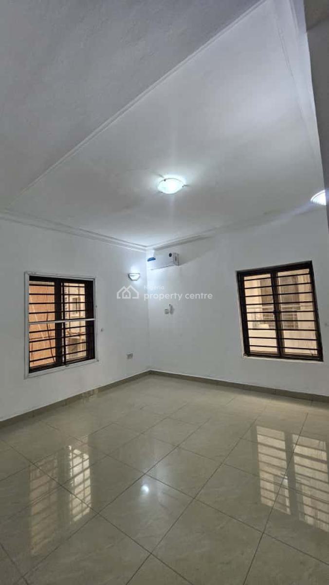 Conducive 3 Bedroom Apartment with a Bq, Lekki Phase 1, Lekki, Lagos, House for Rent