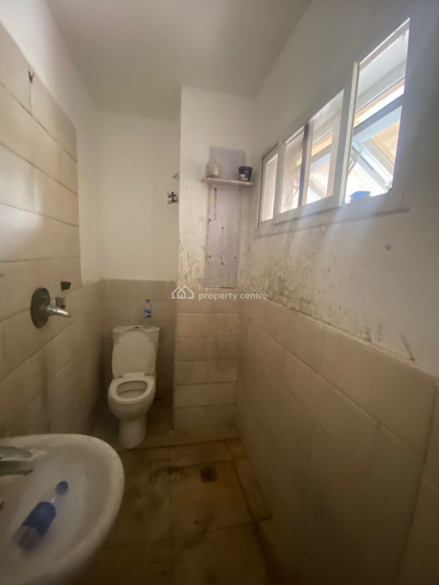 1 Bedroom Apartment in Prime Location, Agungi, Lekki, Lagos, Flat / Apartment for Rent