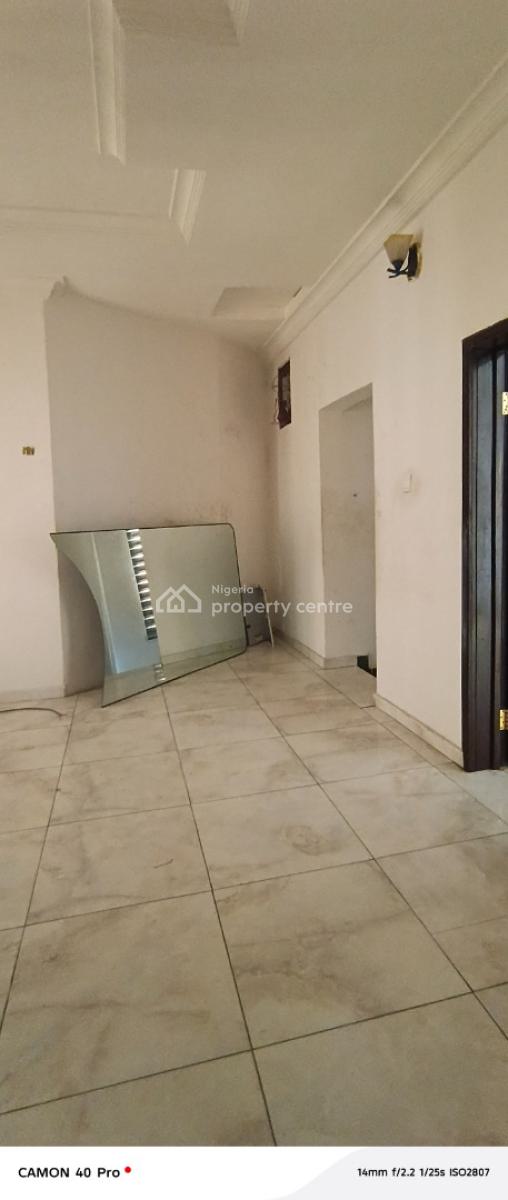Fully Service Mini Flat in Lekki Phase 1, By Maruwa Bus Stop, Lekki Phase 1, Lekki, Lagos, Mini Flat (room and Parlour) for Rent