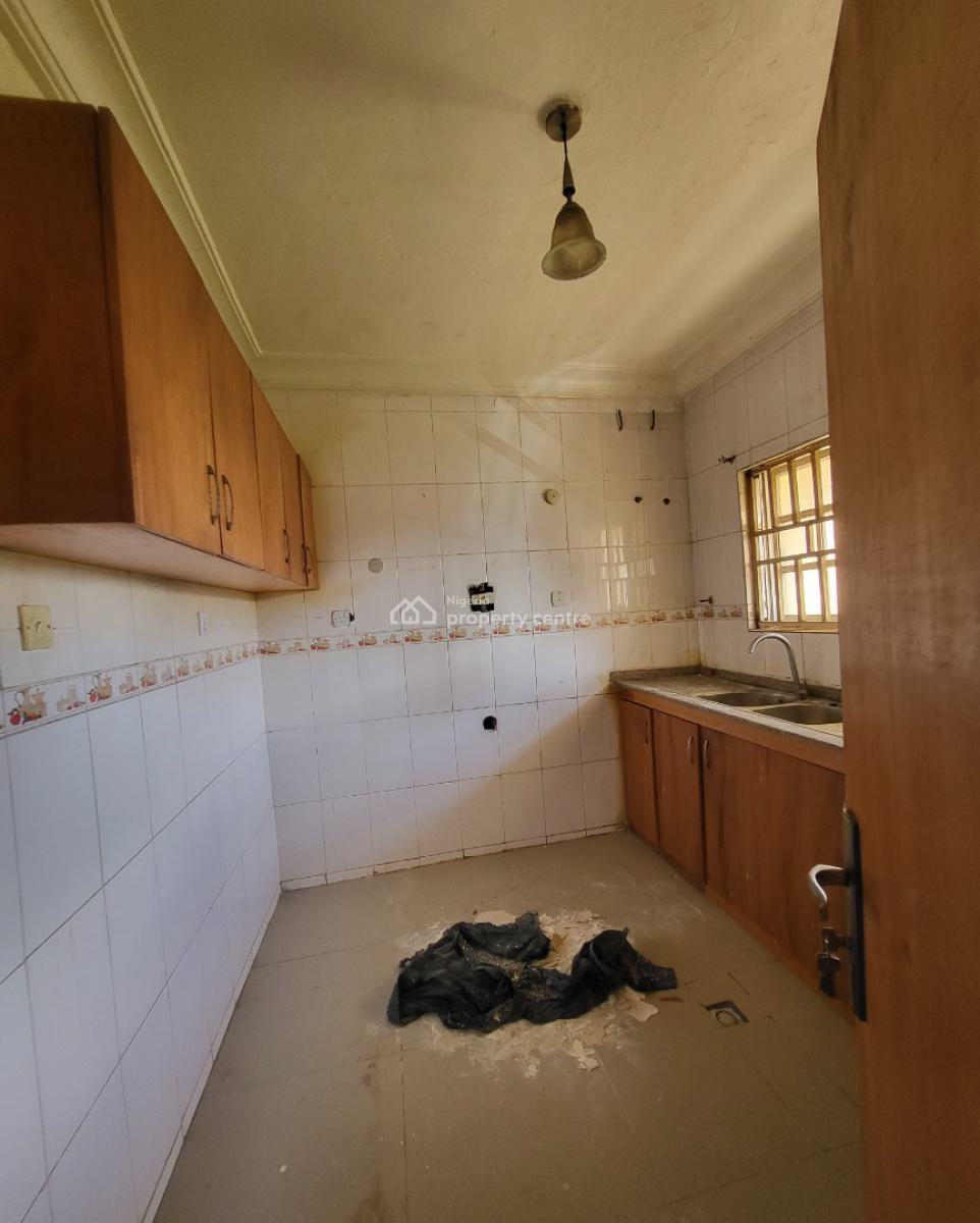 Luxurious Massive 2bedroom Flat, By Ncdc, Gaduwa, Abuja, Flat / Apartment for Rent