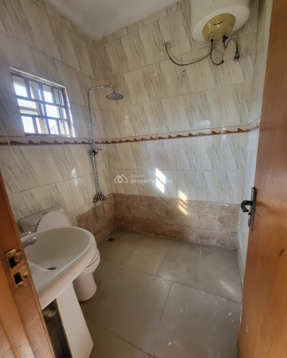 Luxurious Massive 2bedroom Flat, By Ncdc, Gaduwa, Abuja, Flat / Apartment for Rent