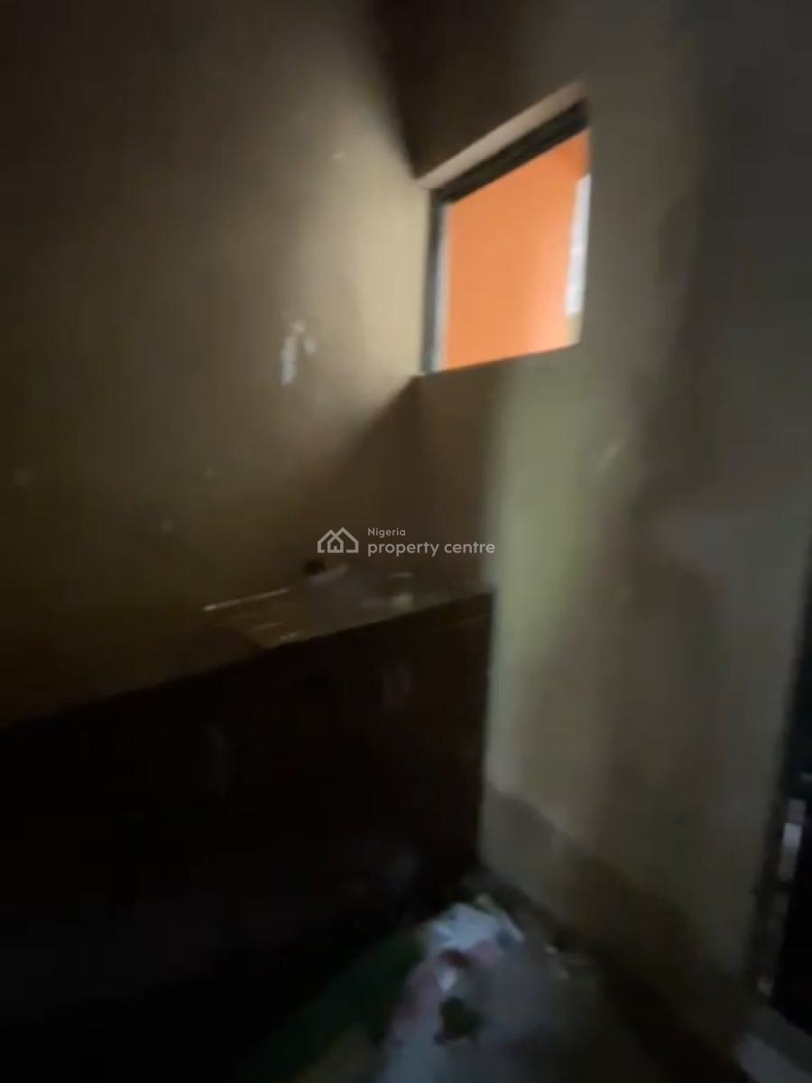 Newly Built Executive Room Self-contain, Off Morocco Road, Fadeyi, Shomolu, Lagos, Self Contain (single Rooms) for Rent