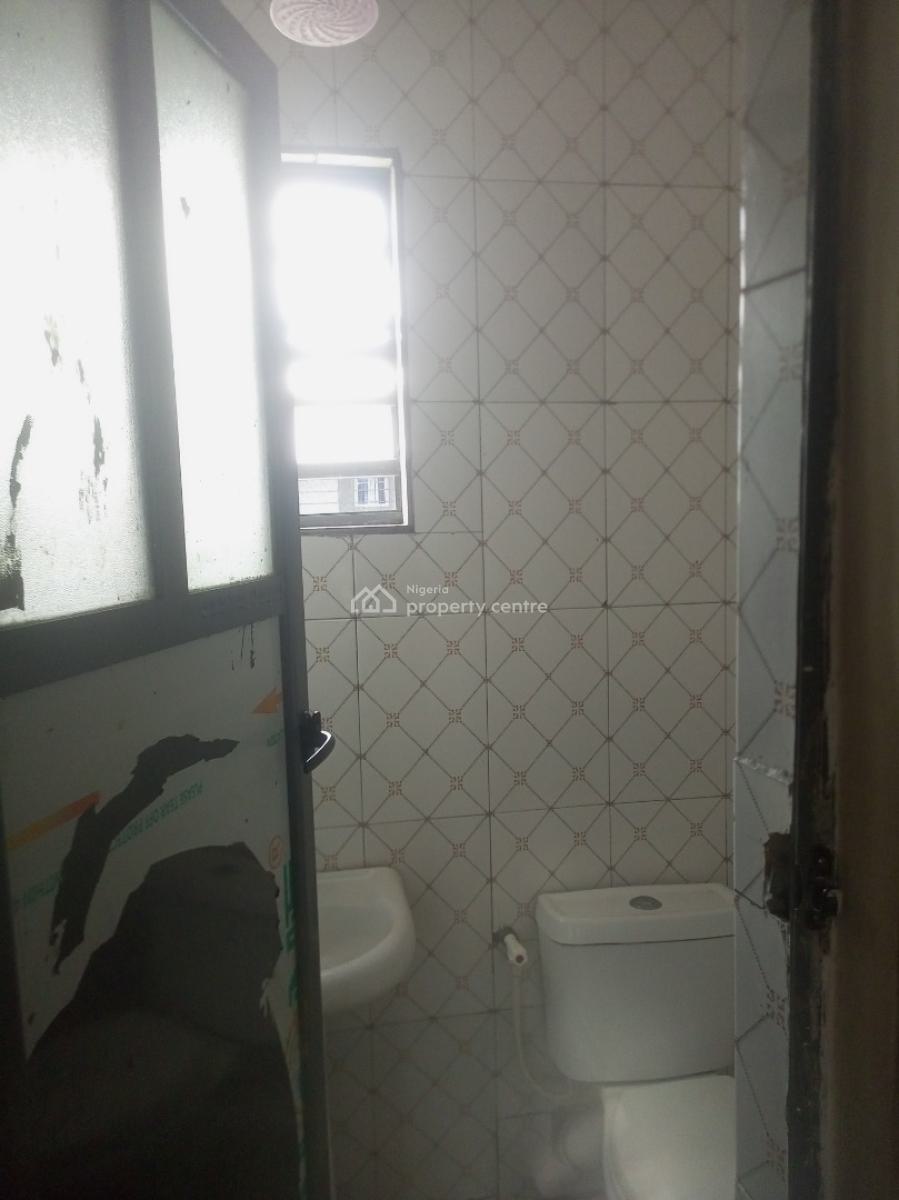 Clean Mini Flat Upstairs, Canoe Axis, Oke Afa, Isolo, Lagos, Mini Flat (room and Parlour) for Rent