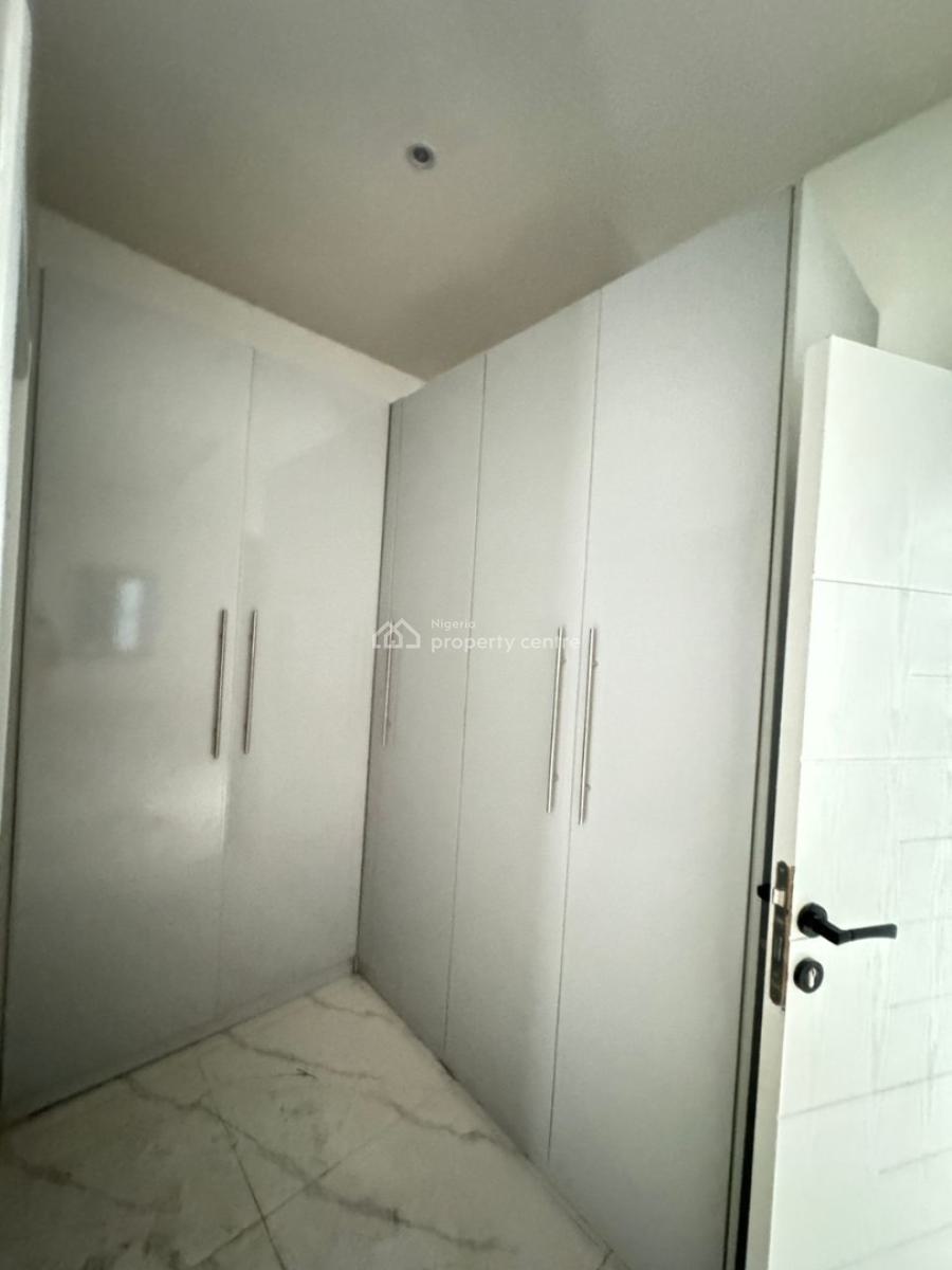 3-bedroom Apartment with Bq, Lekki Phase 1, Lekki, Lagos, Flat / Apartment for Sale