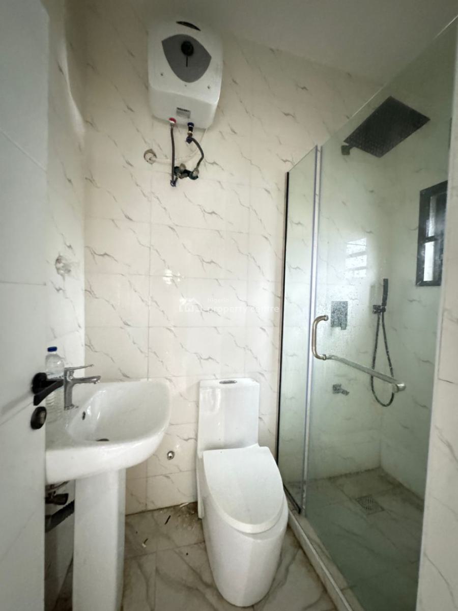 3-bedroom Apartment with Bq, Lekki Phase 1, Lekki, Lagos, Flat / Apartment for Sale