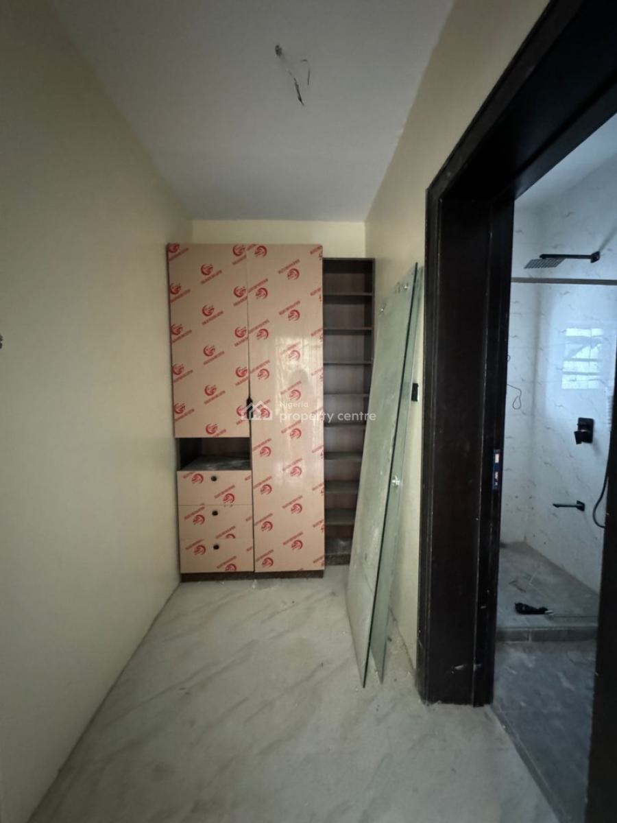 2-bedroom Apartment with Bq, Lekki Phase 1, Lekki, Lagos, Flat / Apartment for Sale