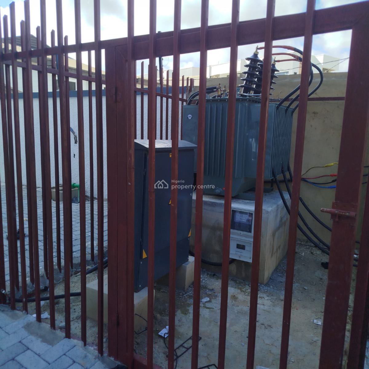 Fantastic 3 Bedroom Flat, Orchid Road Before The Roundabout, Lekki Expressway, Lekki, Lagos, Flat / Apartment for Sale