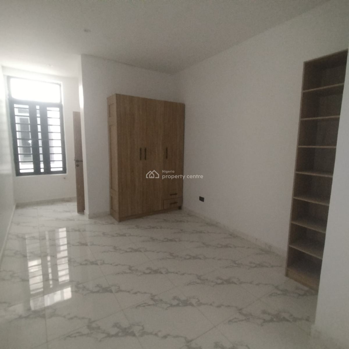 Fantastic 3 Bedroom Flat, Orchid Road Before The Roundabout, Lekki Expressway, Lekki, Lagos, Flat / Apartment for Sale