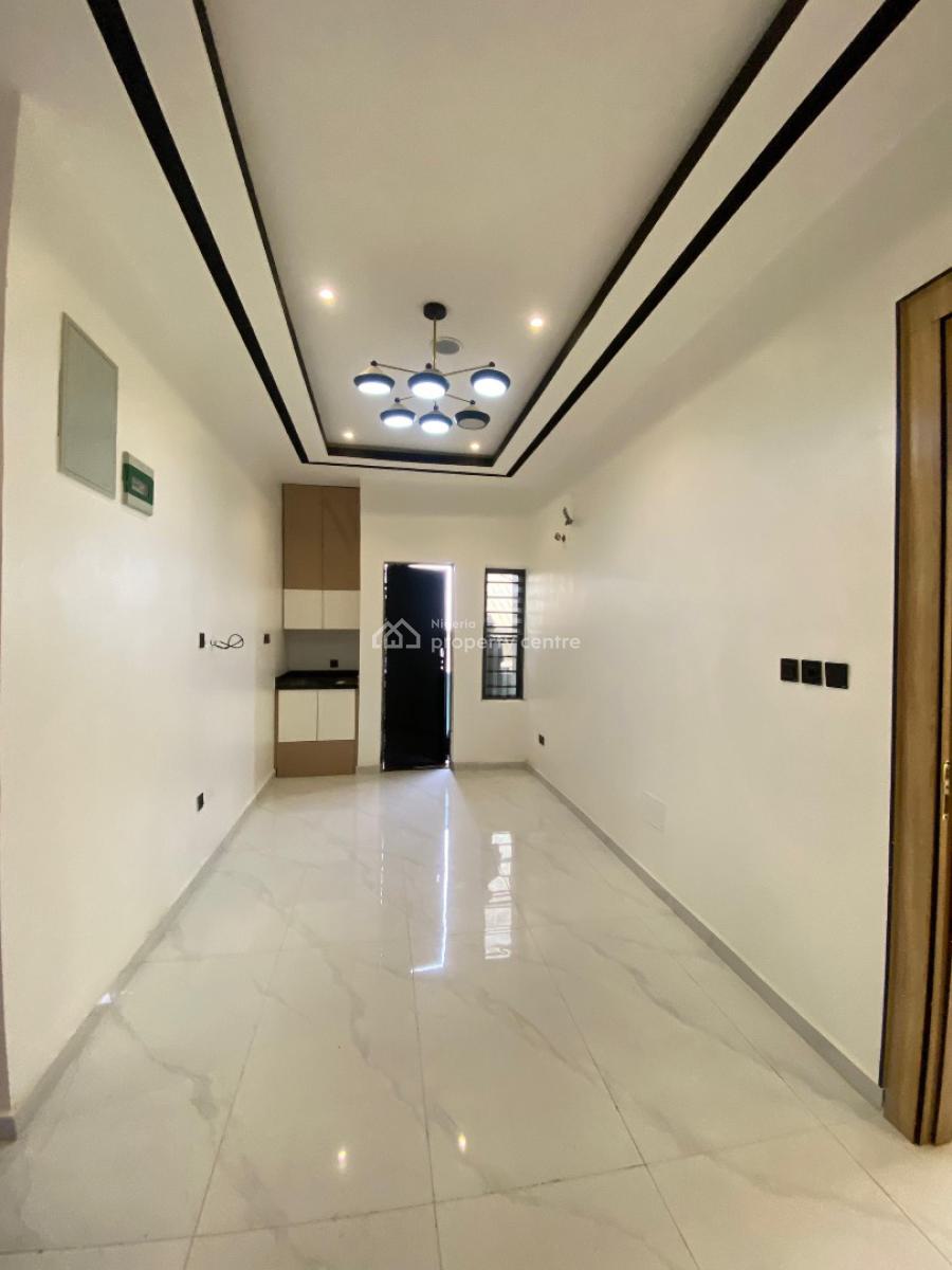 5 Bedroom Fully Detached Duplex with Bq and Penthouse, Berra Estate, Chevron, Lekki, Lagos, Detached Duplex for Sale