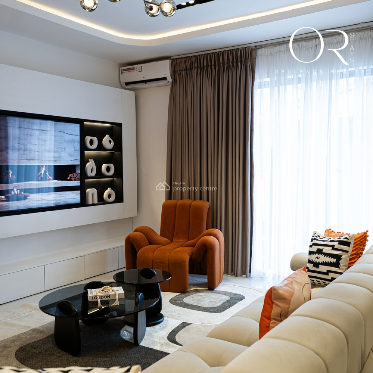 Luxury 2 Bedroom Apartment with Swimming Pool, Lekki Phase 1, Lekki, Lagos, Flat / Apartment Short Let
