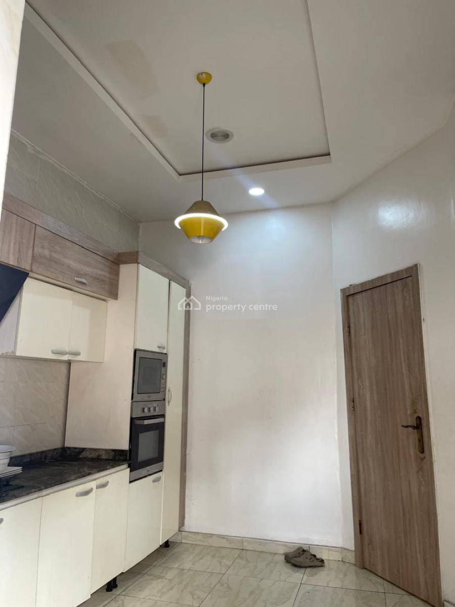 One Bedroom with a Personal Parlor in a Shared Apartment, Orchid Road, Royalpine Estate, Lekki, Lagos, Mini Flat (room and Parlour) for Rent