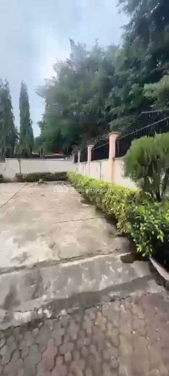 Old House with 6 Bedroom Fully Detached Duplex, Maitama District, Abuja, Detached Duplex for Sale