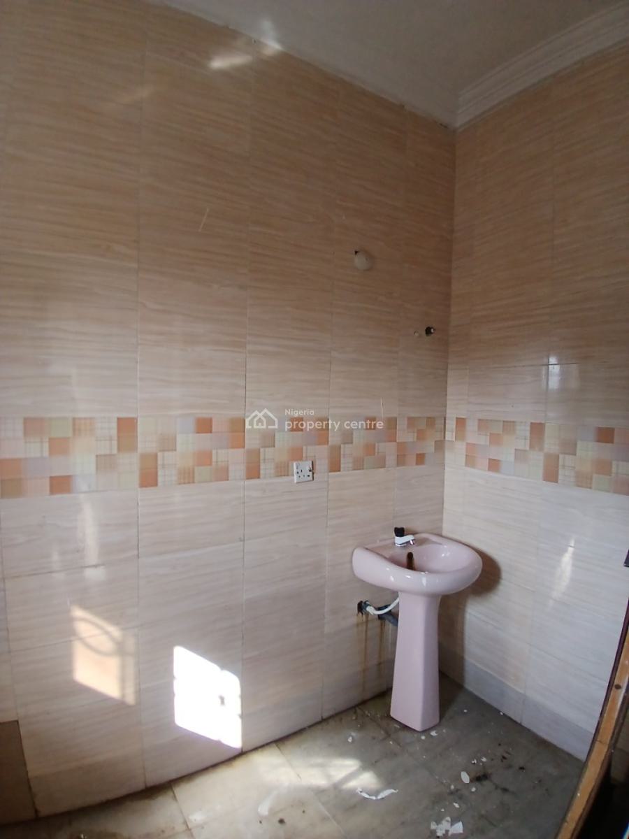 Rooms in a Shared Apartment, Greenville Estate, Badore Road, Ajah, Lagos, Flat / Apartment for Rent