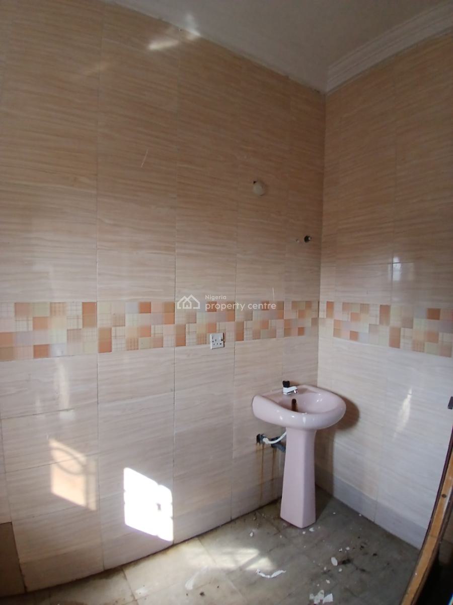 Rooms in a Shared Apartment, Greenville Estate, Badore Road, Ajah, Lagos, Flat / Apartment for Rent