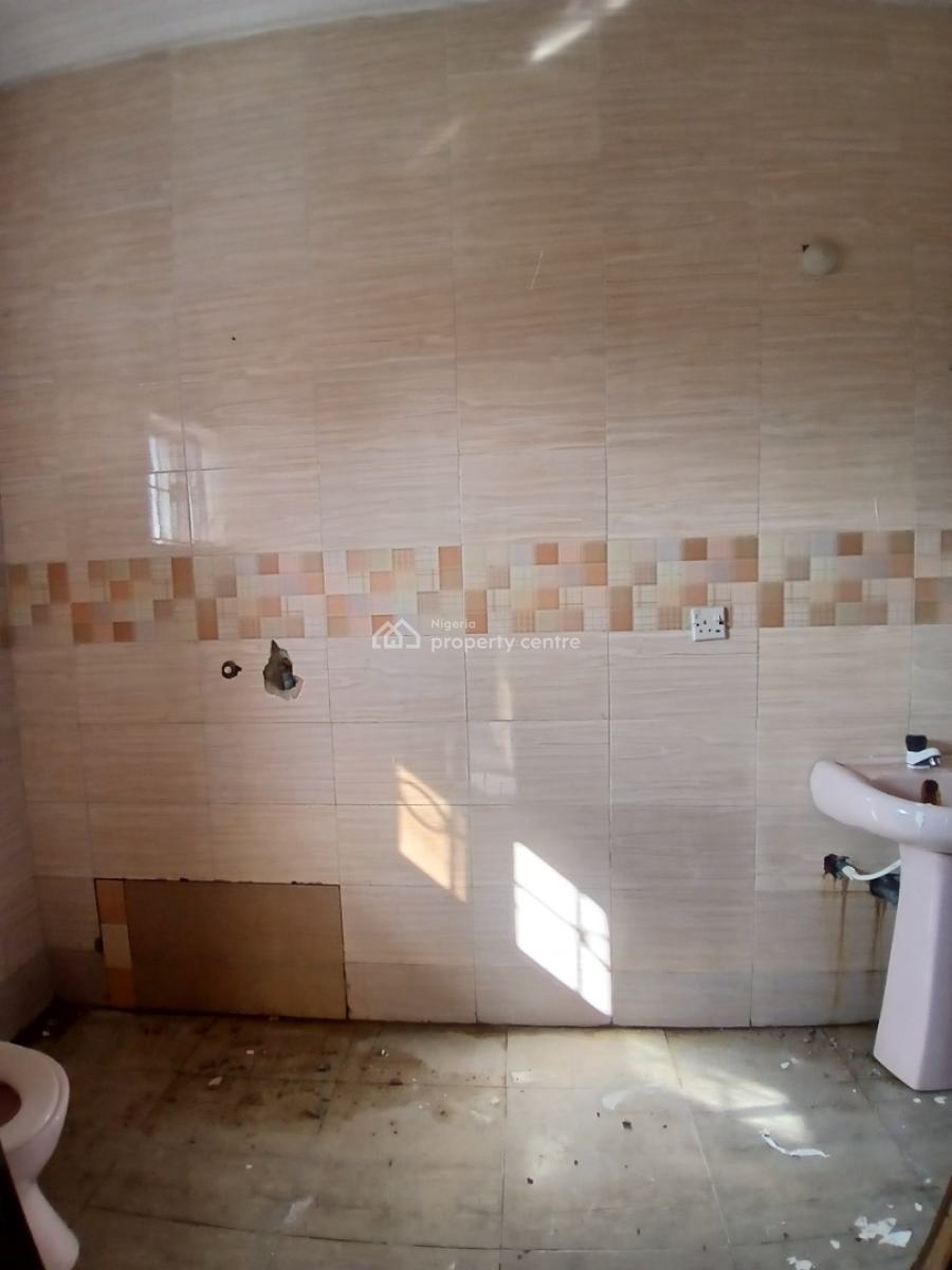 Rooms in a Shared Apartment, Greenville Estate, Badore Road, Ajah, Lagos, Flat / Apartment for Rent