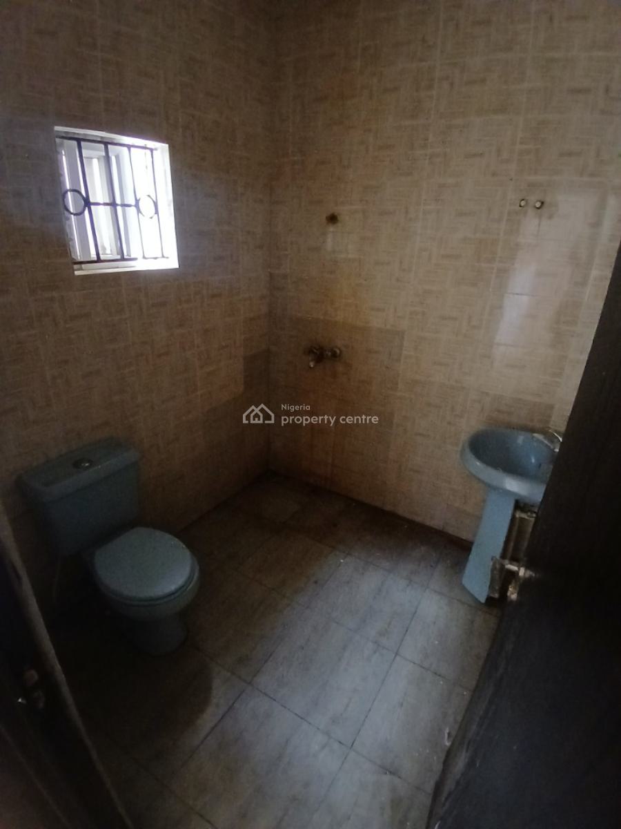 Rooms in a Shared Apartment, Greenville Estate, Badore Road, Ajah, Lagos, Flat / Apartment for Rent