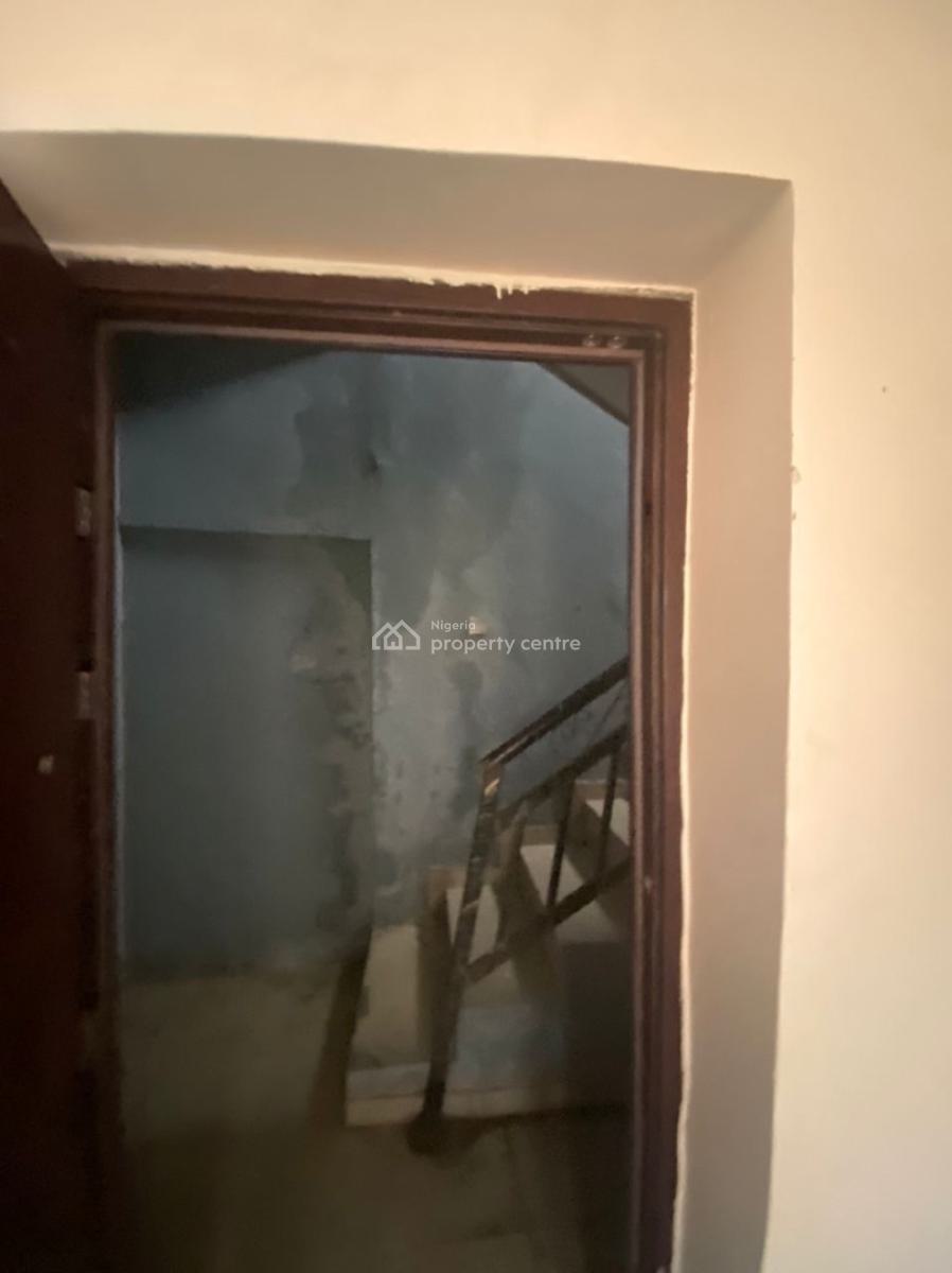 Spacious 3 Bedroom Duplex Available, Orinbawa Phase 2, Lekki Expressway, Lekki, Lagos, Flat / Apartment for Rent