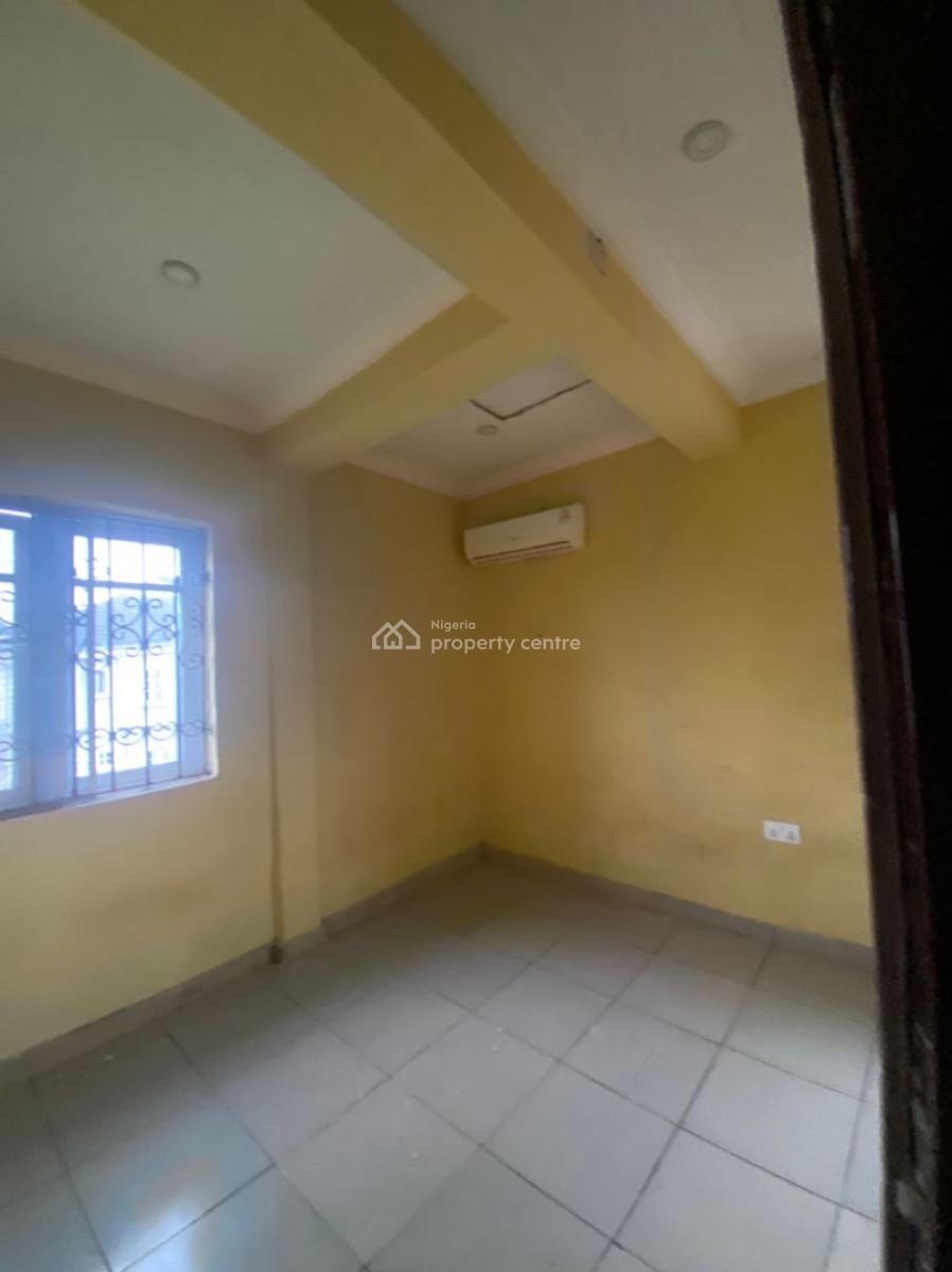 Spacious 3 Bedroom Duplex Available, Orinbawa Phase 2, Lekki Expressway, Lekki, Lagos, Flat / Apartment for Rent