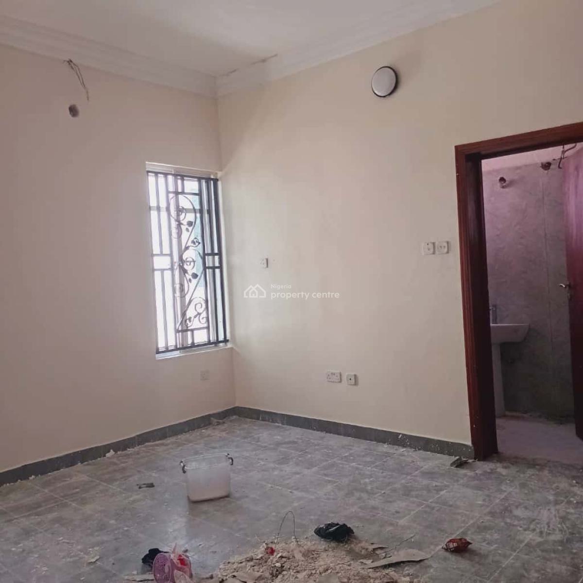 Modestly Finished Luxury 3 Bedrooms Flat with Bq, Lekki Phase 1, Lekki, Lagos, Flat / Apartment for Rent