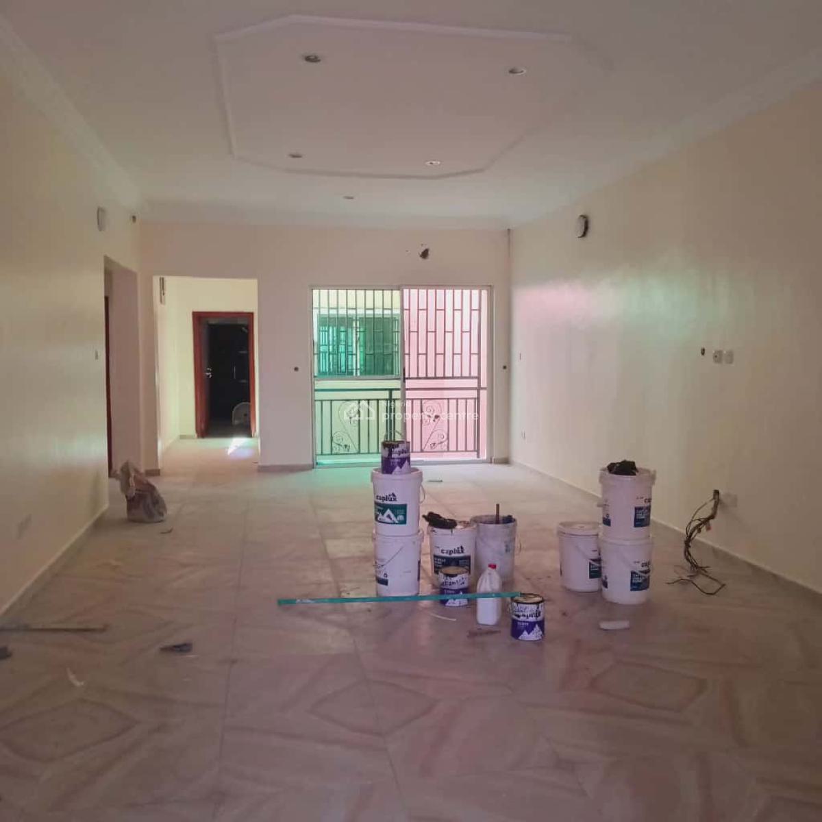 Modestly Finished Luxury 3 Bedrooms Flat with Bq, Lekki Phase 1, Lekki, Lagos, Flat / Apartment for Rent