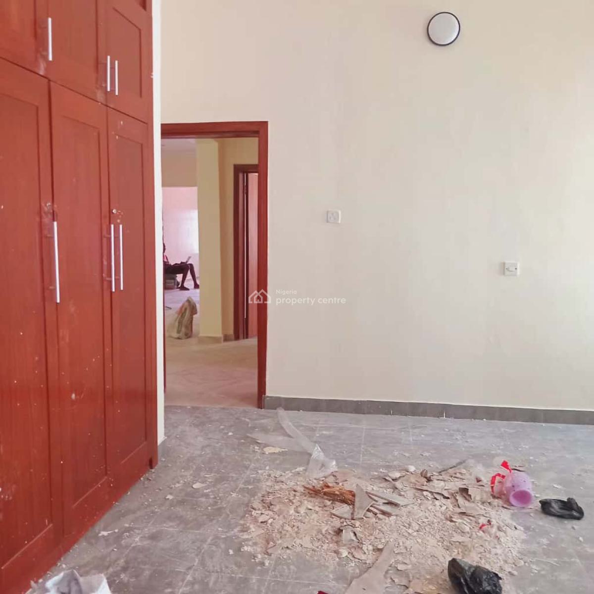 Modestly Finished Luxury 3 Bedrooms Flat with Bq, Lekki Phase 1, Lekki, Lagos, Flat / Apartment for Rent
