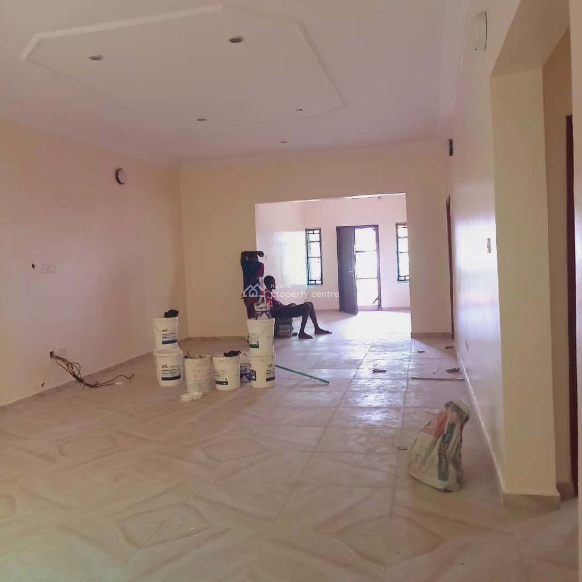 Modestly Finished Luxury 3 Bedrooms Flat with Bq, Lekki Phase 1, Lekki, Lagos, Flat / Apartment for Rent