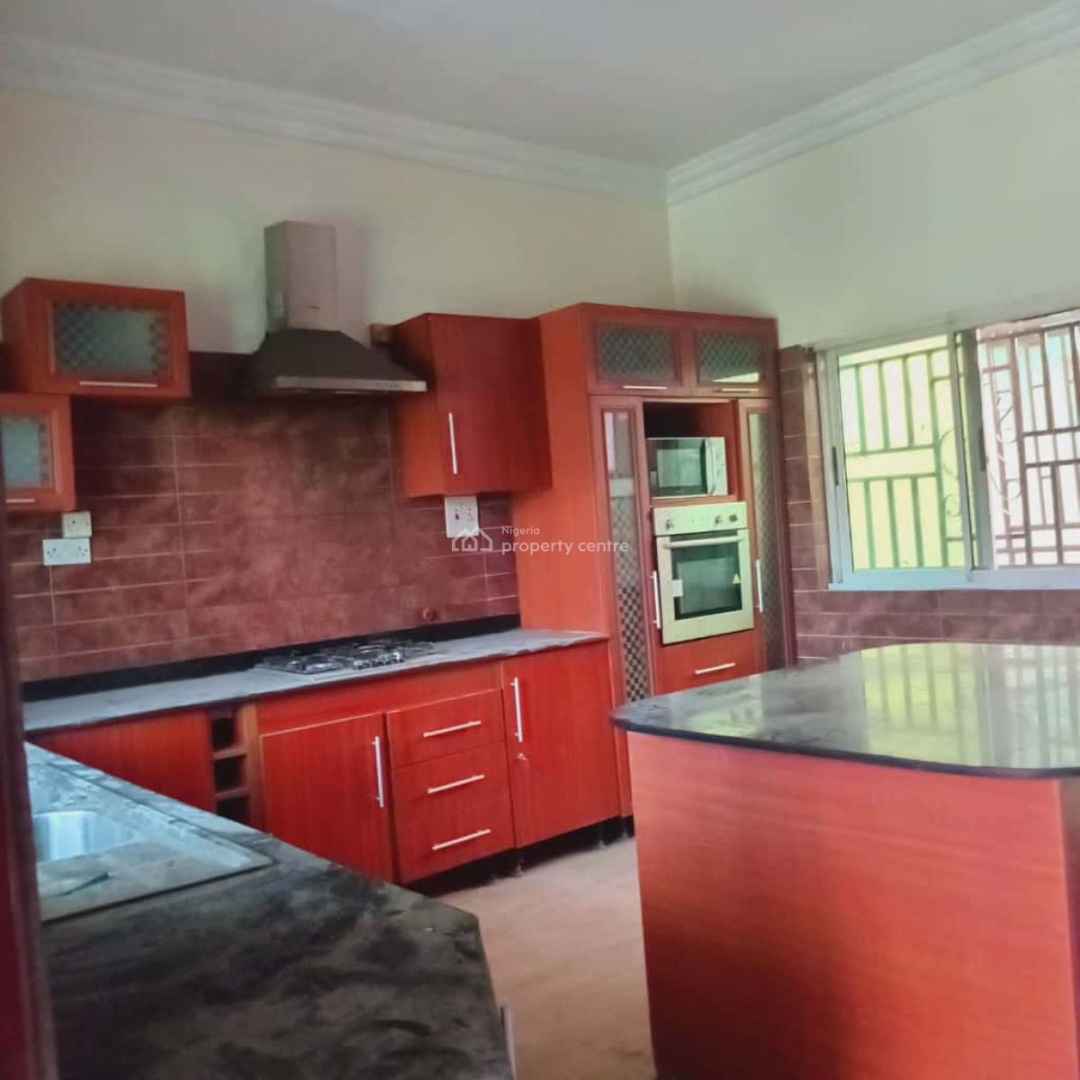 Modestly Finished Luxury 3 Bedrooms Flat with Bq, Lekki Phase 1, Lekki, Lagos, Flat / Apartment for Rent