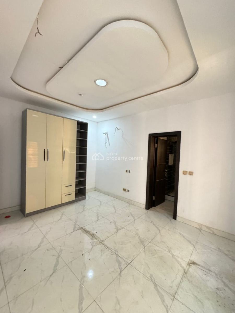 2-bedroom Apartment with Bq, Lekki Phase 1, Lekki, Lagos, Flat / Apartment for Sale