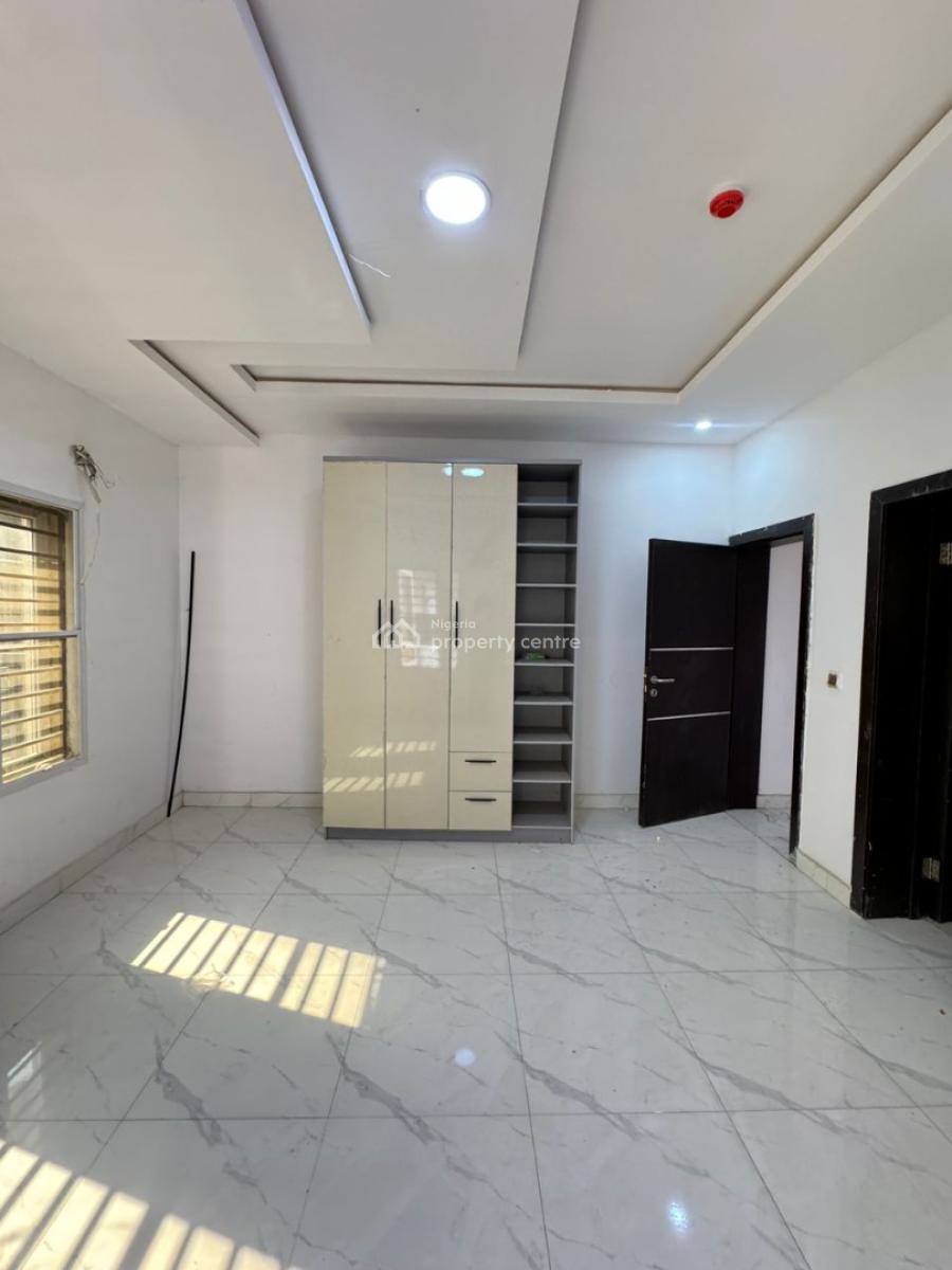 2-bedroom Apartment with Bq, Lekki Phase 1, Lekki, Lagos, Flat / Apartment for Sale