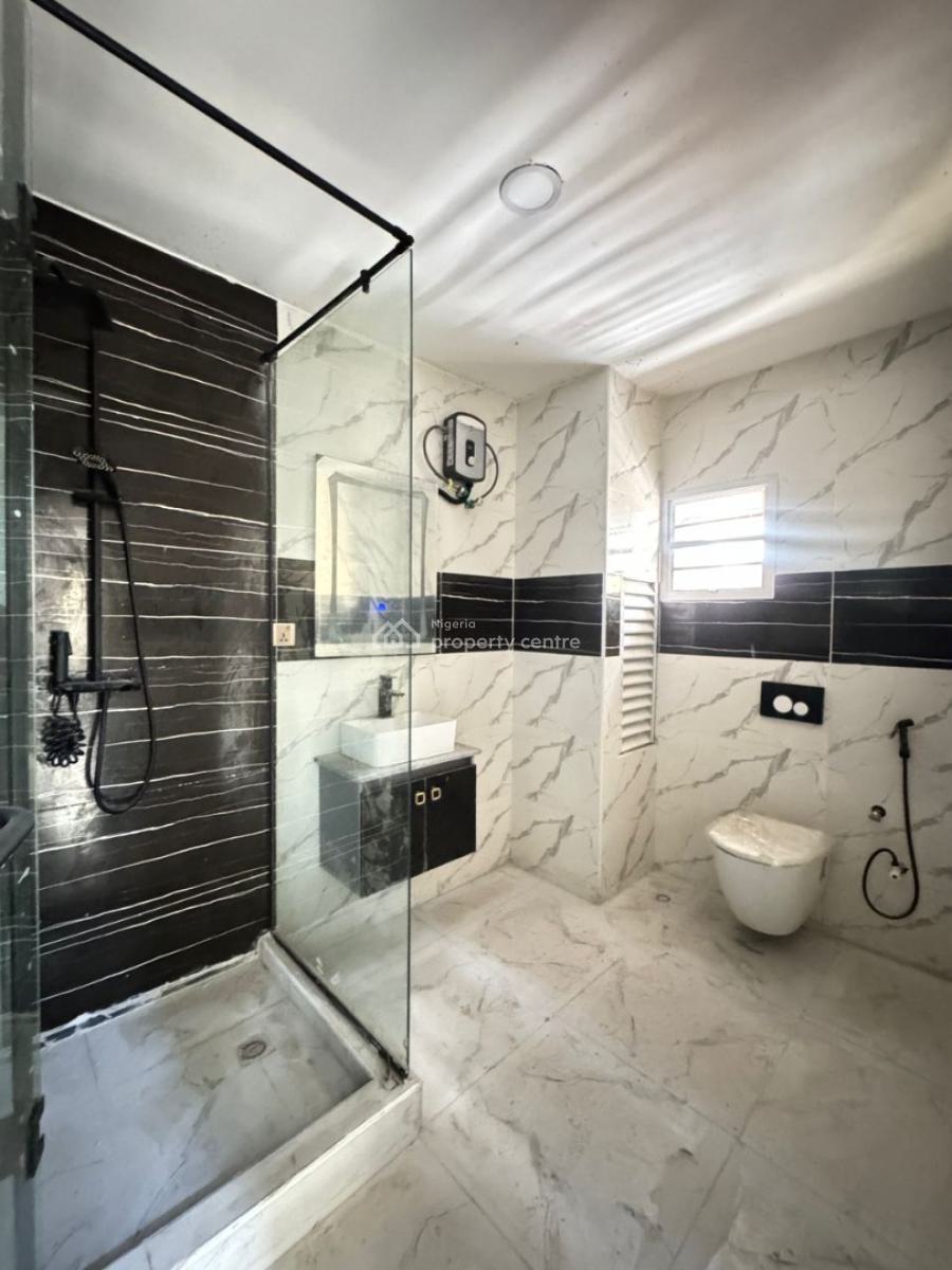 2-bedroom Apartment with Bq, Lekki Phase 1, Lekki, Lagos, Flat / Apartment for Sale