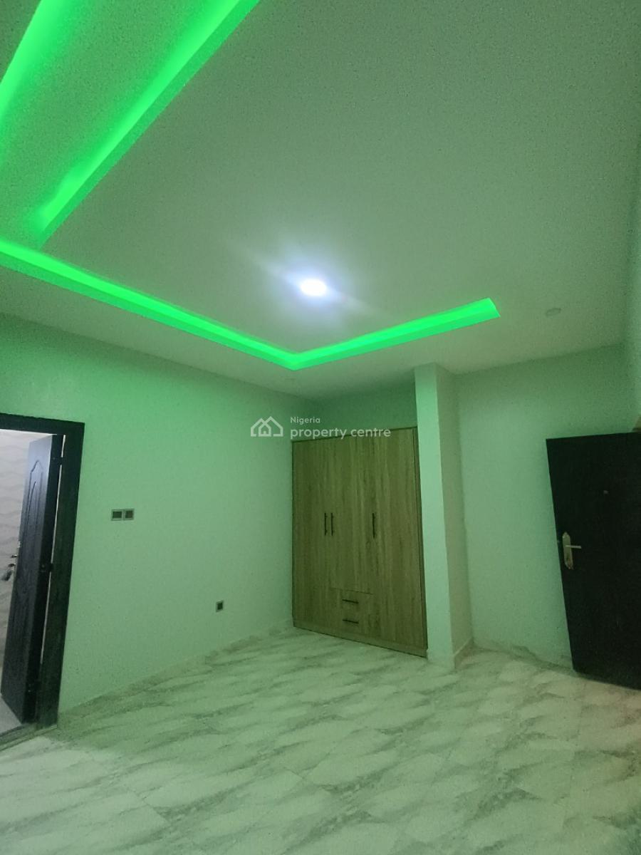 a Standard 2bedroom, Good Saint Estate Before Novare Shoprite Ajah, Lekki Phase 2, Lekki, Lagos, Flat / Apartment for Rent