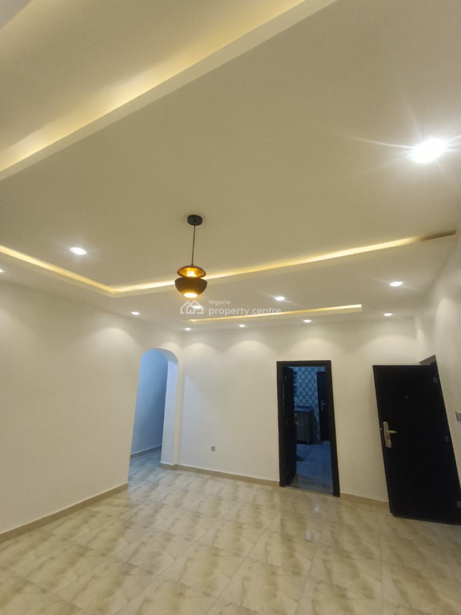 a Standard 2bedroom, Good Saint Estate Before Novare Shoprite Ajah, Lekki Phase 2, Lekki, Lagos, Flat / Apartment for Rent