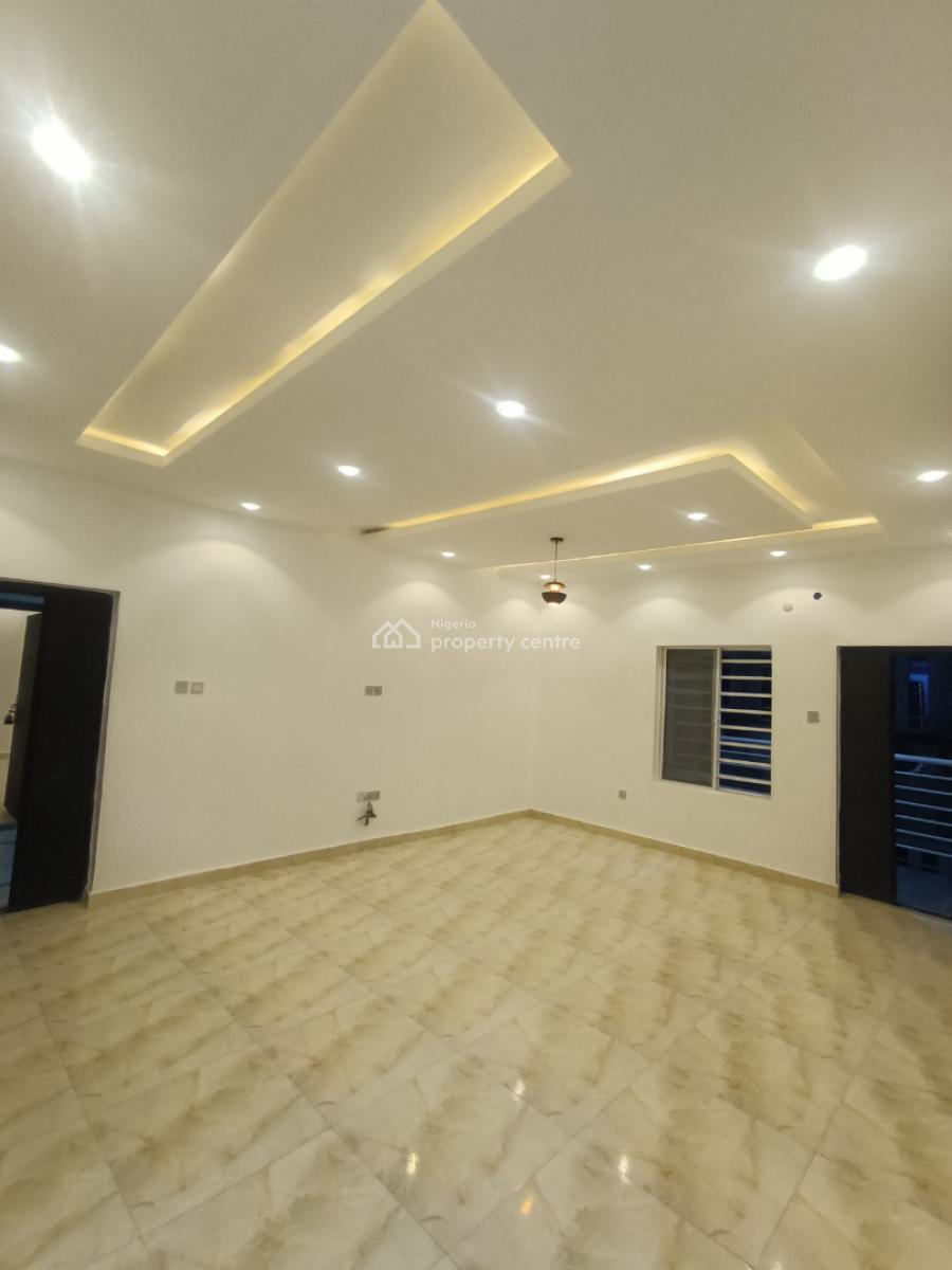 a Standard 2bedroom, Good Saint Estate Before Novare Shoprite Ajah, Lekki Phase 2, Lekki, Lagos, Flat / Apartment for Rent