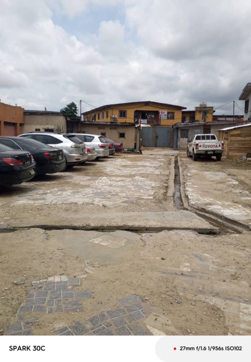 a 12 Rooms Hotel, Iyana Ipaja, Ipaja, Lagos, House for Sale